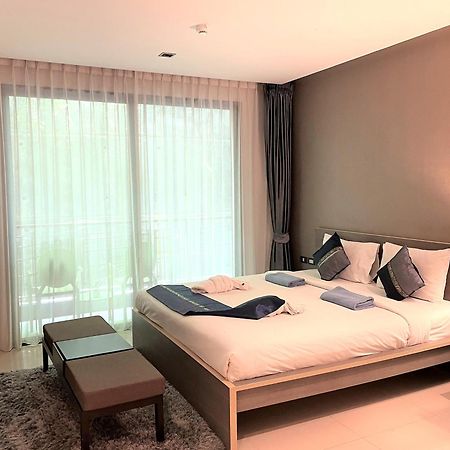 Private Apartment At Emerald Terrace Patong Exterior foto