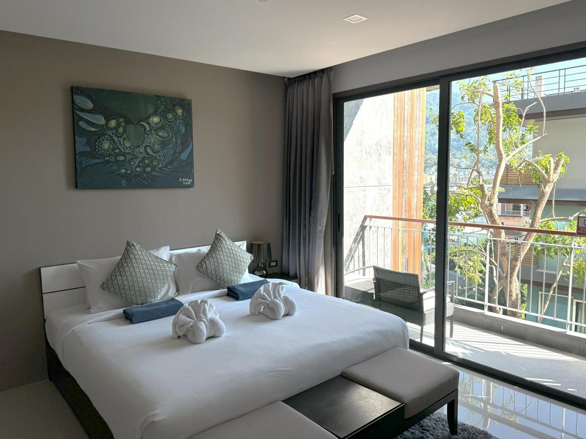 Private Apartment At Emerald Terrace Patong Exterior foto
