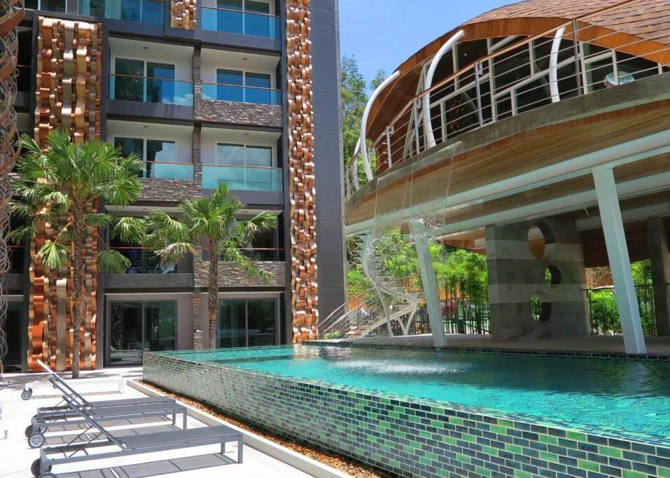 Private Apartment At Emerald Terrace Patong Exterior foto