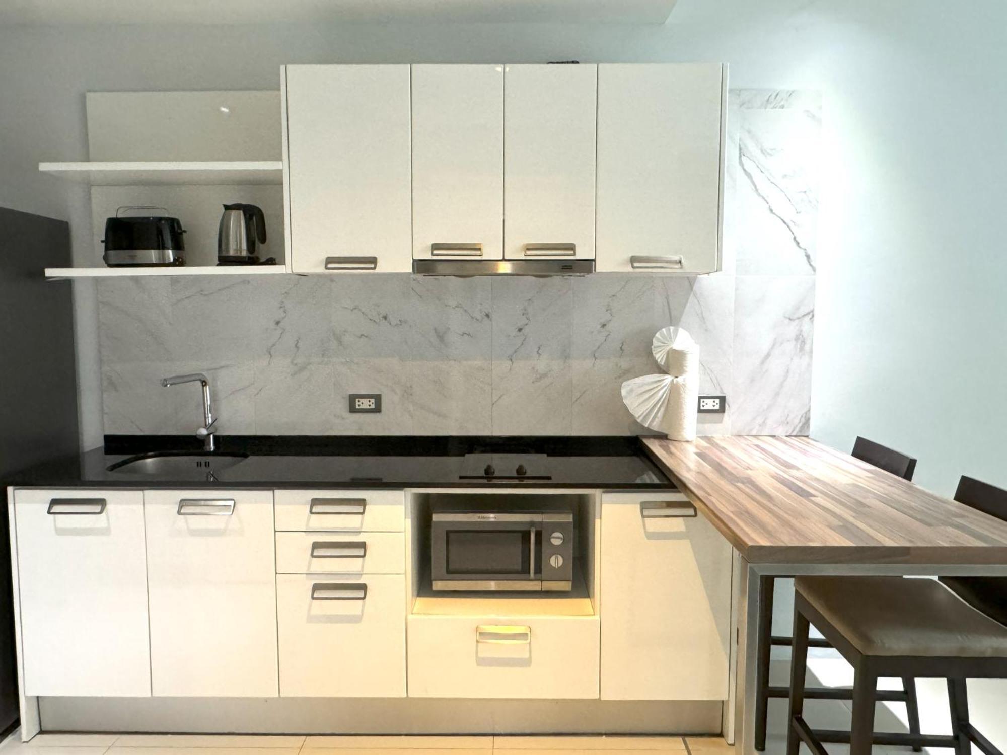 Private Apartment At Emerald Terrace Patong Exterior foto