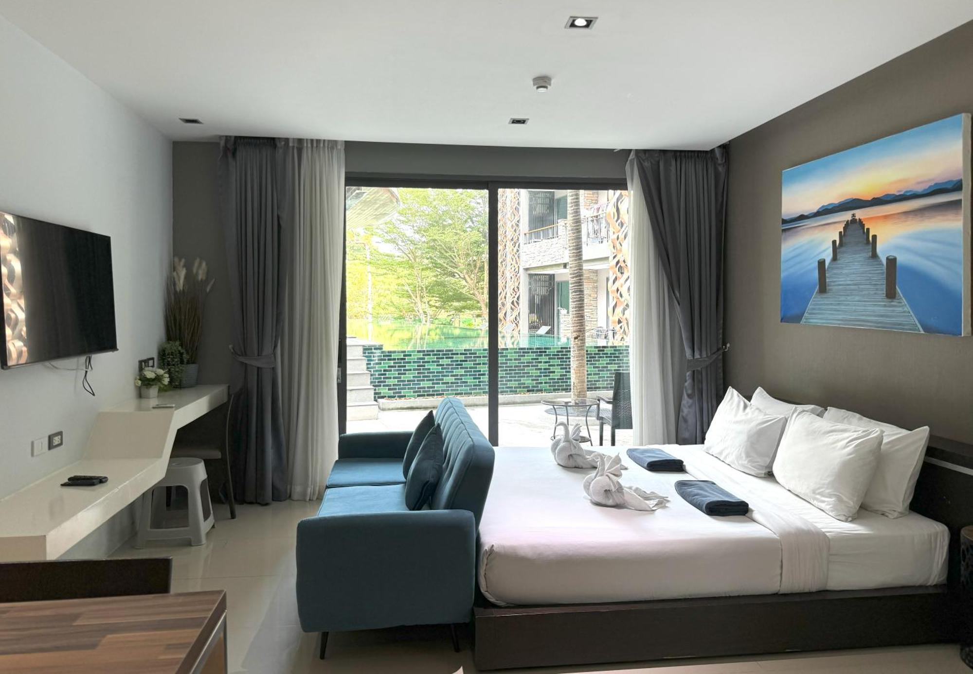 Private Apartment At Emerald Terrace Patong Exterior foto