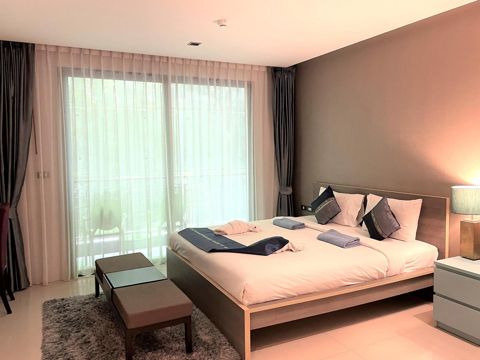 Private Apartment At Emerald Terrace Patong Exterior foto