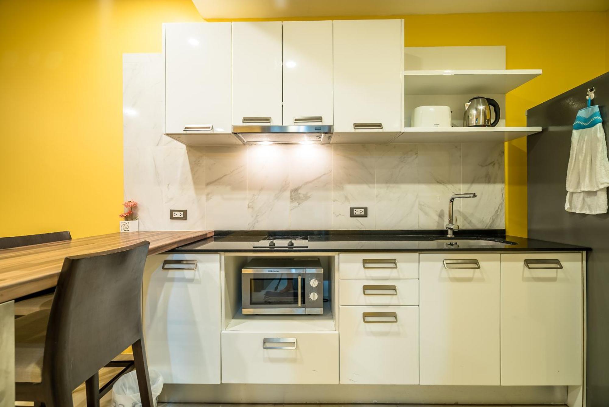 Private Apartment At Emerald Terrace Patong Exterior foto
